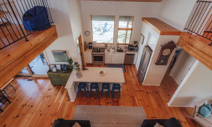 Michiana House | Spacious Home, 350 FT From Stop 42 Beach!