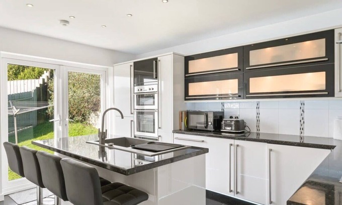 Portmellon House | Spacious Home 5 min Walk to Portmellon Beach