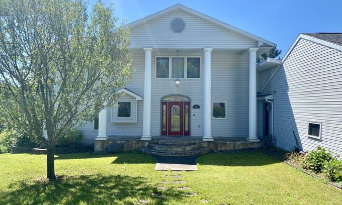 Bayfield House | Spacious home in Bayfield, sleeps 20!