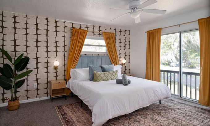 Auburndale House | Spacious Home w/Game Room | Near Parks & Dining