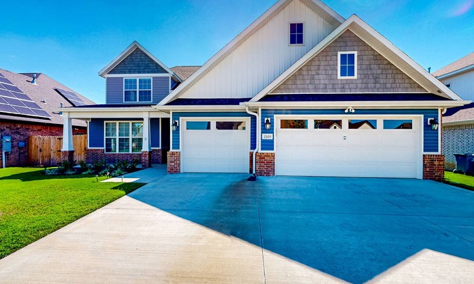 Bentonville House | Spacious home with enclosed yard, foosball table, & children's items - dogs ok