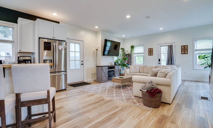 Hopkins House | Spacious Hopkins Home ~ 9 Mi to Minneapolis!