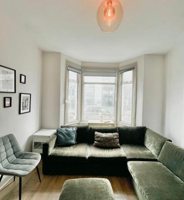 Evelyn House | Spacious House in Surrey Quay
