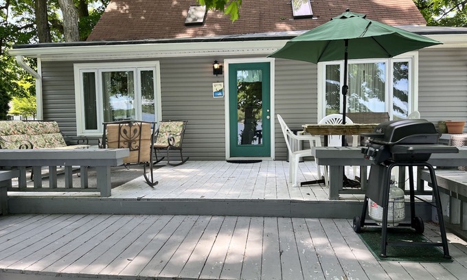 Norway Cottage | Spacious Lakefront House, Walkable to Indiana Beach