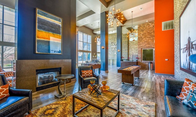 SoNo Apartment | Spacious Lux 1BD|Heart of ATL|4K TV|Self-Check In|Loaded Kitchen & Bathroom