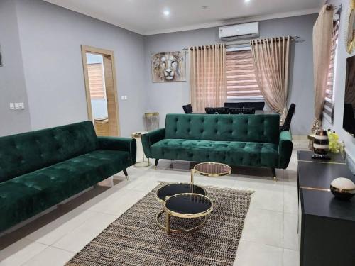 Tema House | Spacious Luxury 3Bed Hse in Tema - Netflix Wi-fi