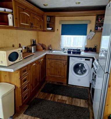Aberystwyth House | Spacious Luxury Escape with Sea Views and Pet Friendly at Clarach Bay