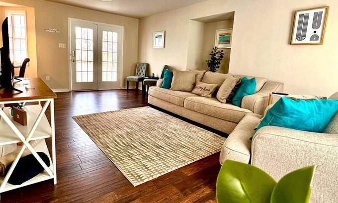 Mosby House | Spacious Mechanicsville Home
