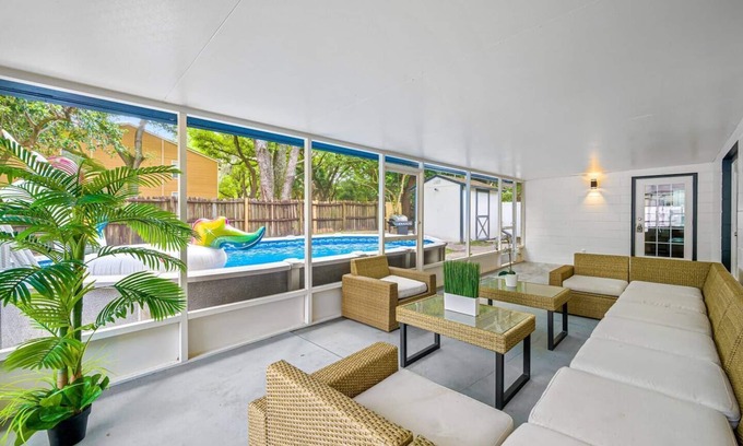 Bearss Plaza House | Spacious, Modern and Fully Updated Gorgeous Home