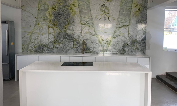 Hamden Apartment | Spacious modern apartment in center of town
