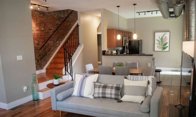 Pendleton Condo | Spacious Parkside Suites with Private Roof Deck!