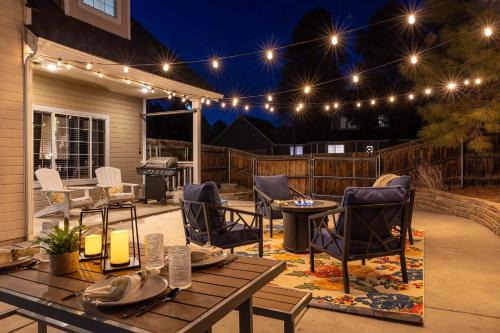 Ponderosa Trails House | Spacious retreat with 2 Master Suites Foosball&AC