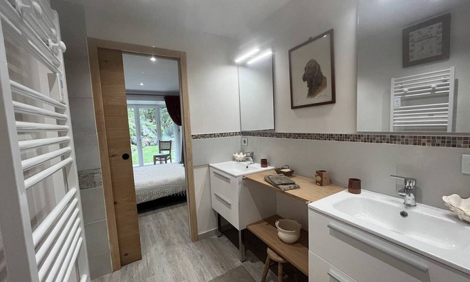 Cauterets Apartment | Spacious rooms in Cauterets, private garden, pets allowed