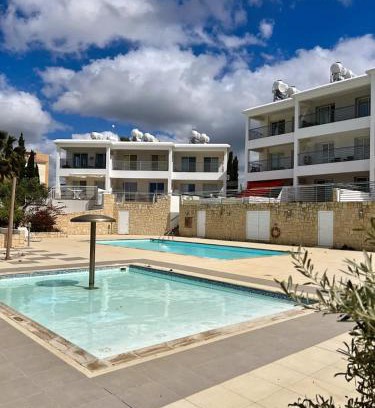 Chlorakas Apartment | Spacious sea view apartment