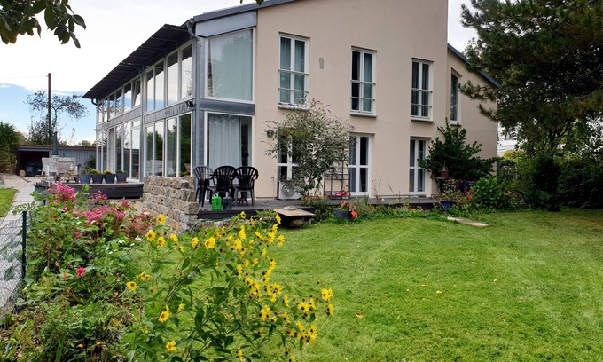 Ebersberg District House | Spacious semi-detached house in the east of Munich with a view of the Alps