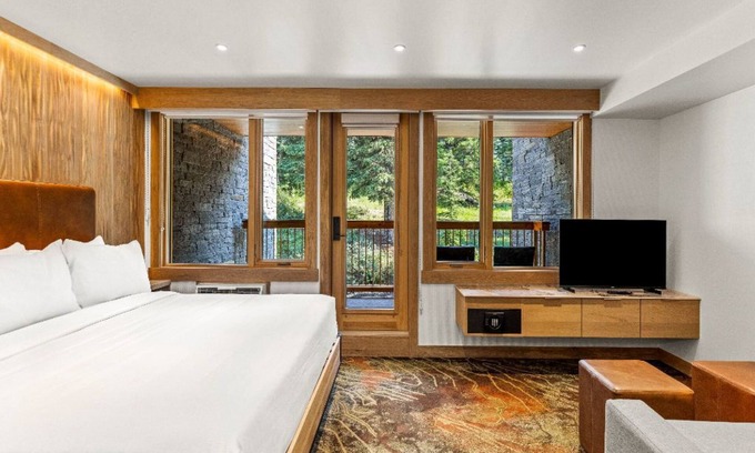 Banff Apartment | Spacious Suite w/King Comforts in Scenic Banff