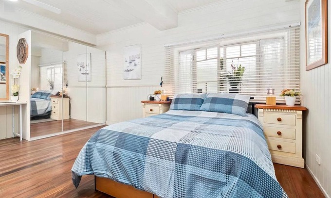 Westcourt House | Spacious tropical Oasis in heart of city perfect for multigenerational holidays
