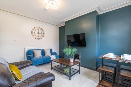 Headingley House | Spacious Two Bed House in Headingley