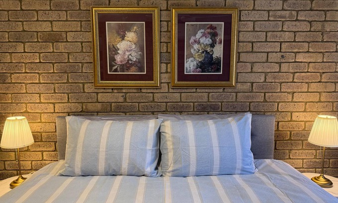 Rangeway Villa | Spacious Villa with Comfortable Beds