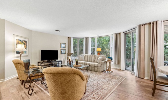 Fernandina Beach Villa | Spacious, Walk-to-beach, Single level