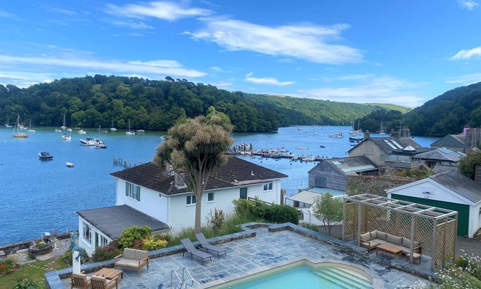 Dittisham House | Spacious Waterfront Home with Pool in Dittisham