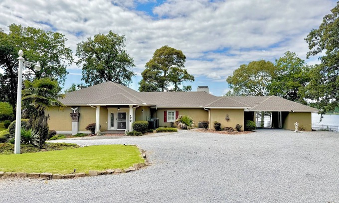 Wetumpka House | Spacious Waterfront House with a private dock on beautiful Lake Jordan.