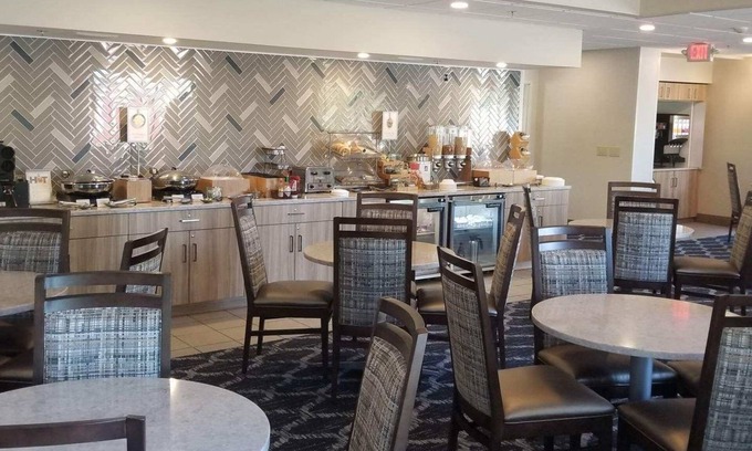 Rohrerstown Hotel | Spark by Hilton Lancaster