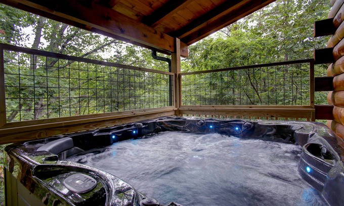 Sevierville Cabin | Sparkling clean handicapped-friendly cabin with theater room in the Smokies!