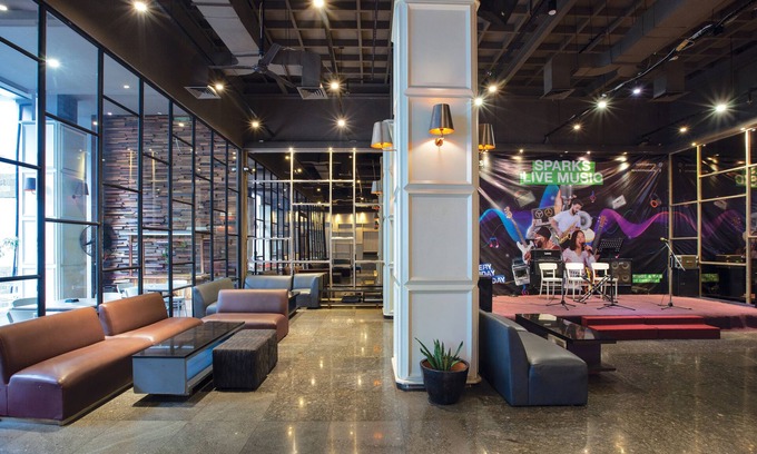 Old Jakarta Hotel | Sparks Life Jakarta, ARTOTEL Curated