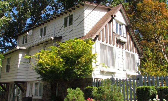 Lake Mohawk Ski Chalet | Sparta, NJ - Lakeside Retreat Only An Hour Away From NYC