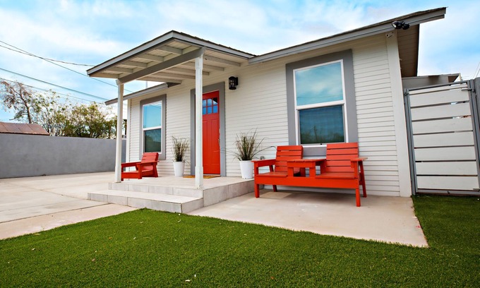 Garfield House | Spec-TACO-lar Guest House in Central Phoenix