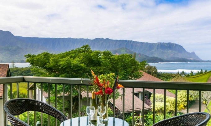 Princeville Resort | SPECIAL DEALS! Hotel Room Studio - Direct Bali Hai & Hanalei Bay Ocean Views