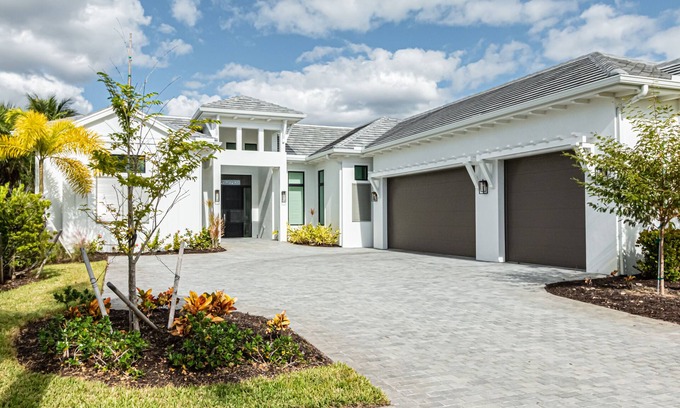 Naples House | SPECTACULAR BRAND NEW ESTATE HOME IN THE PENINSULA - TREVISO BAY POOL/SPA +