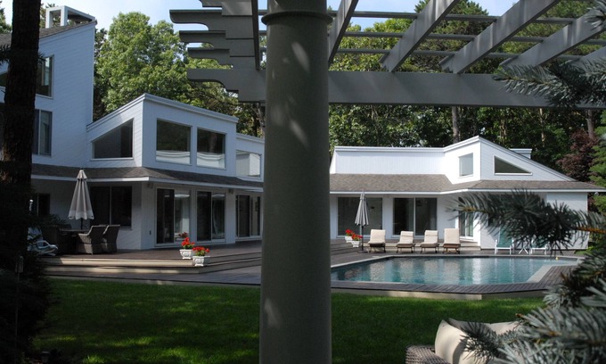 Quogue House | Spectacular Hamptons Contemporary Set in a Private Retreat.
