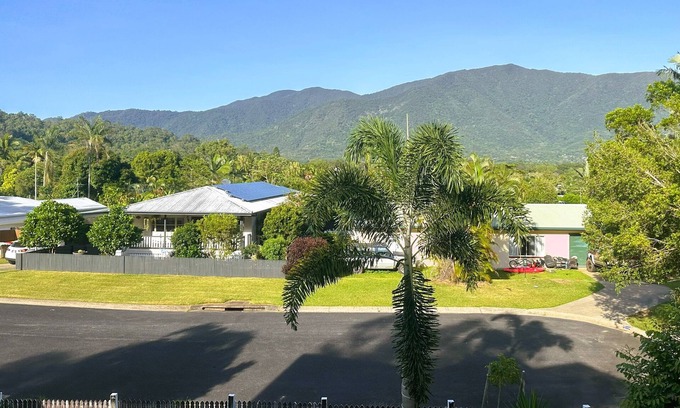 Brinsmead House | Spectacular viewn