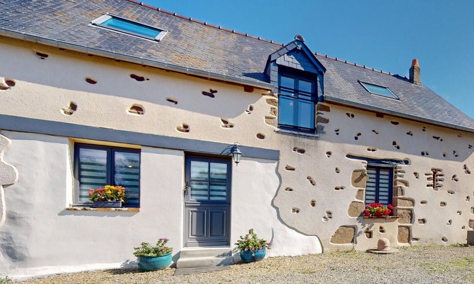 La Boussac House | Spend a relaxing time in an ideal location for outdoor activities.