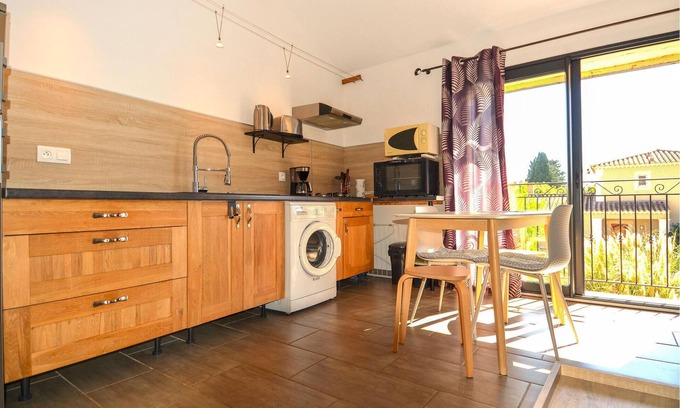 Saint-Martin-de-Crau Apartment | Spend a vacation close to nature in this inviting vacation apartment.