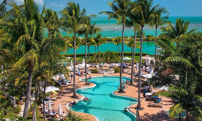 Marathon Hotel | Spend your Days by the Water and your Nights in with a Full Kitchen Setup!