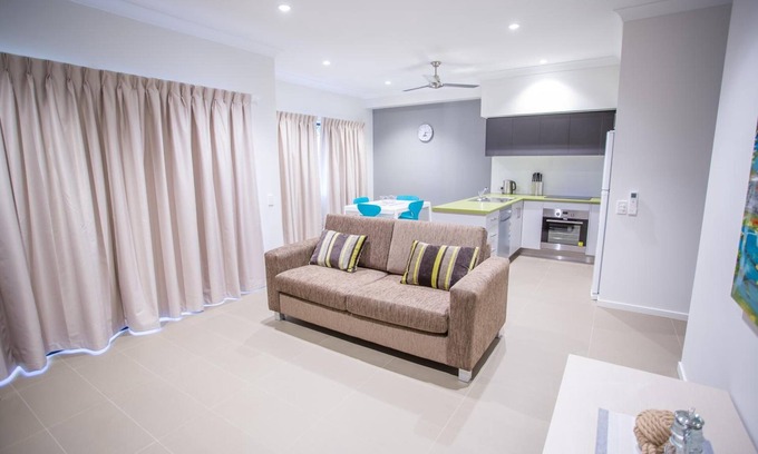 Townview Hotel | Spinifex Motel & Serviced Apartments