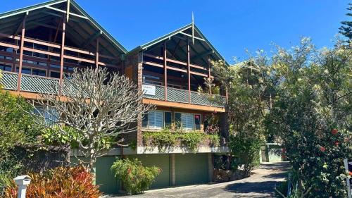 Angourie House | Spookys 5, 5 - 8 Bay St