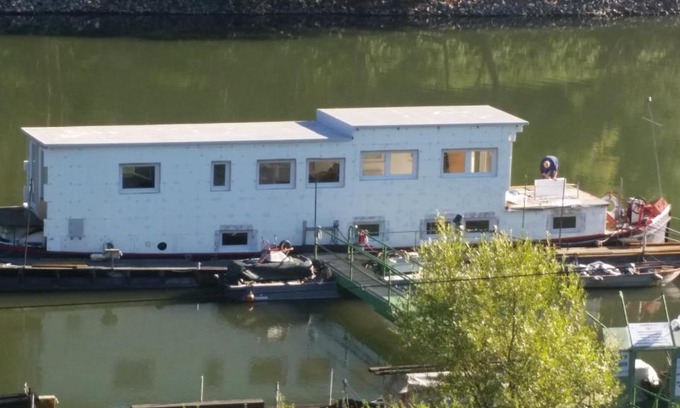 Bornheim Boat Rental | Sportboot Lorenzo