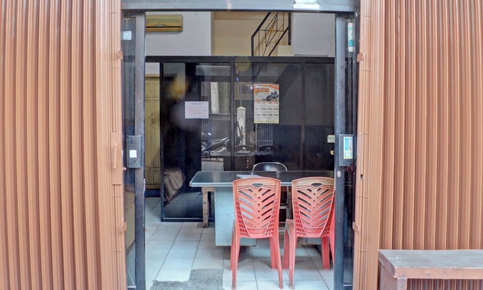 Bandar Lampung Hotel | SPOT ON 92834 Wisma Dira Tiara Syariah