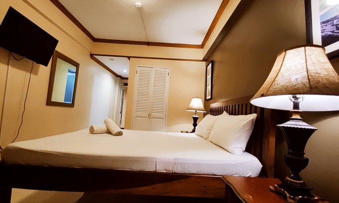 Dasmarinas Hotel | Spring Plaza Hotel