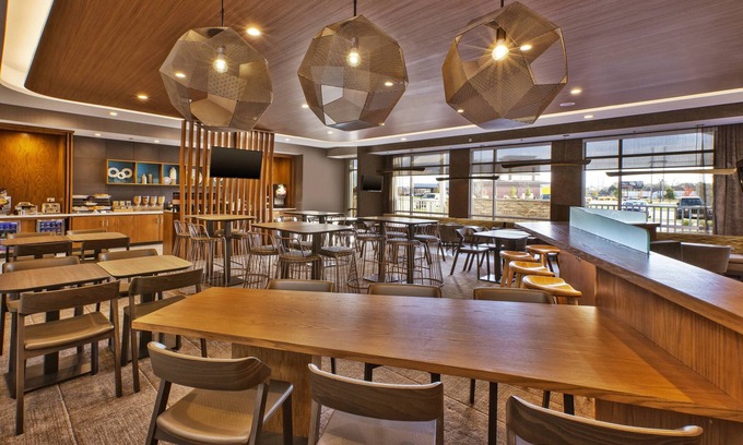 Benton Harbor Hotel | SpringHill Suites by Marriott St. Joseph Benton Harbor