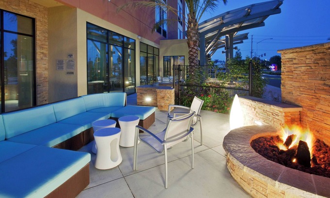 Irvine Business Complex Hotel | SpringHill Suites Irvine John Wayne Airport/Orange County