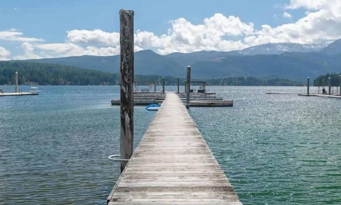 Sproat Lake House | Sproat Lake Gem