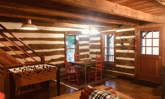 Rocky Ridge Cabin | Spruce Run Cabin, a wooded retreat on the mountain