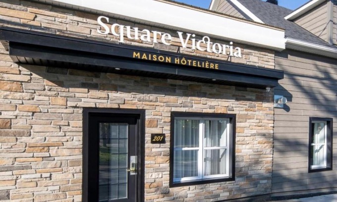 East Angus Hotel | Square Victoria Maison Hôtelière