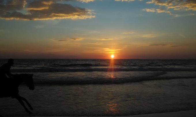 Varkala Hotel | SS Beach Resort