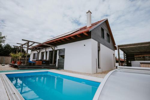 Siofok-Szabadifurdo Apartment | STÉG 12 Apartmanok